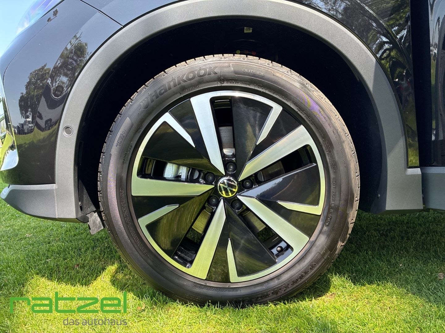Fahrzeugabbildung Volkswagen Tiguan Elegance 2.0TDI DSG 4M Standh.+AHK+NAVI