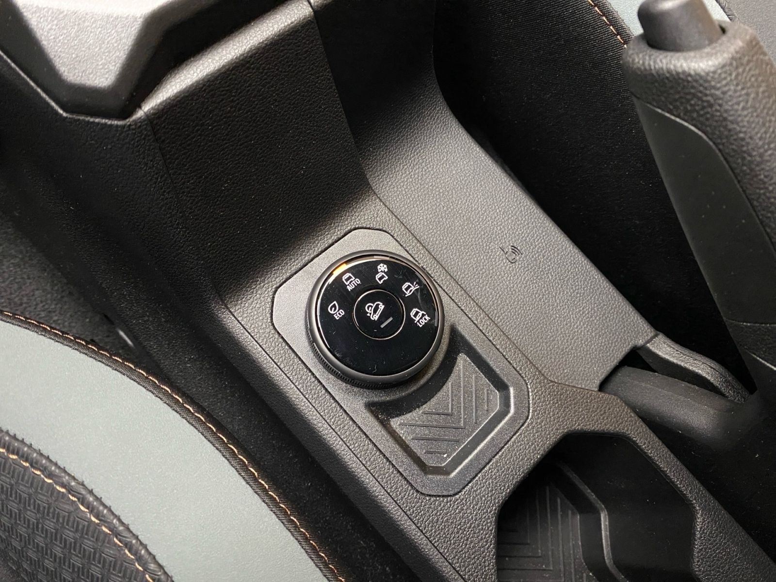 Fahrzeugabbildung Dacia Duster III 1.2 TCe 130 Extreme 4x4*LED*18"ALU*Wi