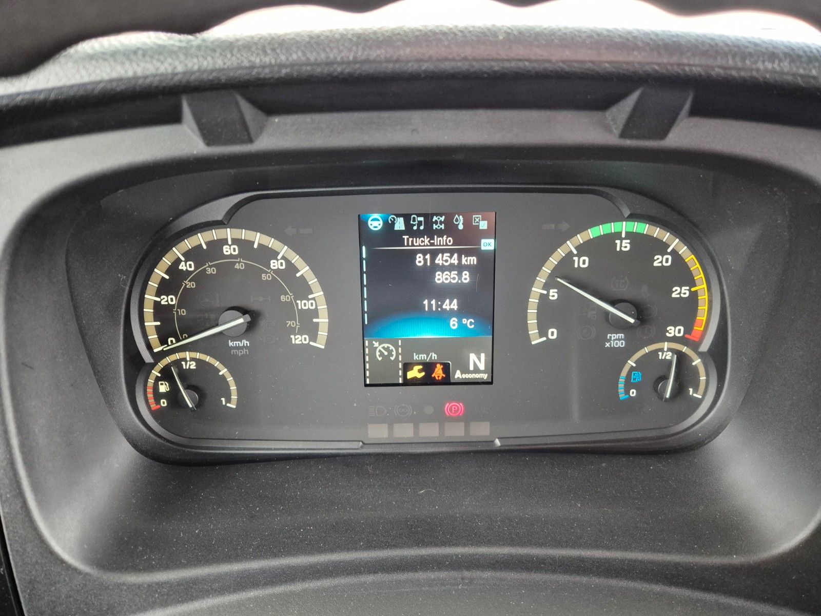 Fahrzeugabbildung Mercedes-Benz Atego 1223 L LBW 2.000kg Klima