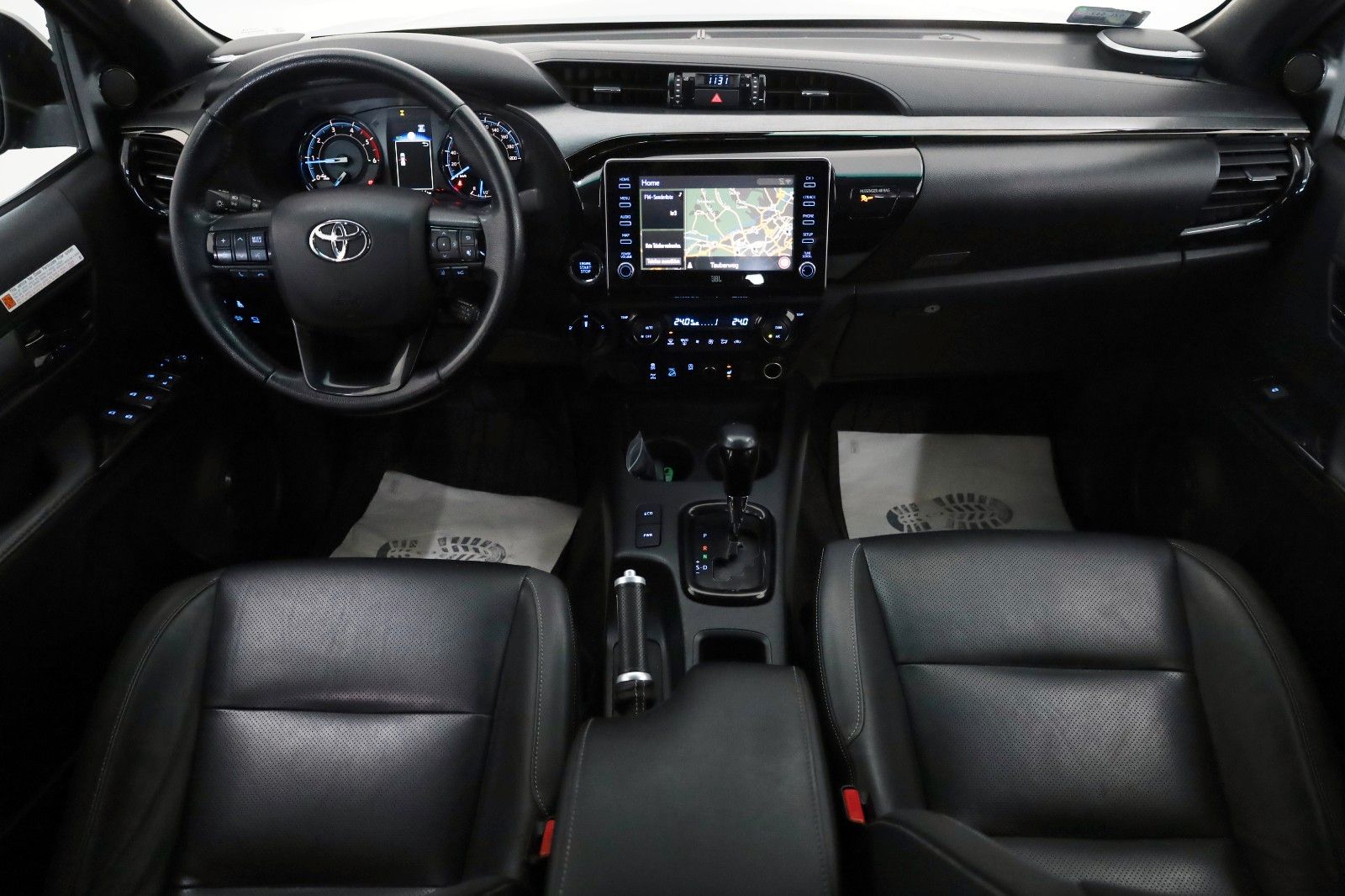 Fahrzeugabbildung Toyota Hilux Double Cab Invincible,ACC, Navi,Rollo, AHK