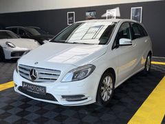 MERCEDES-BENZ B220 4Matic/KAMERA/ILS/TOTWI/