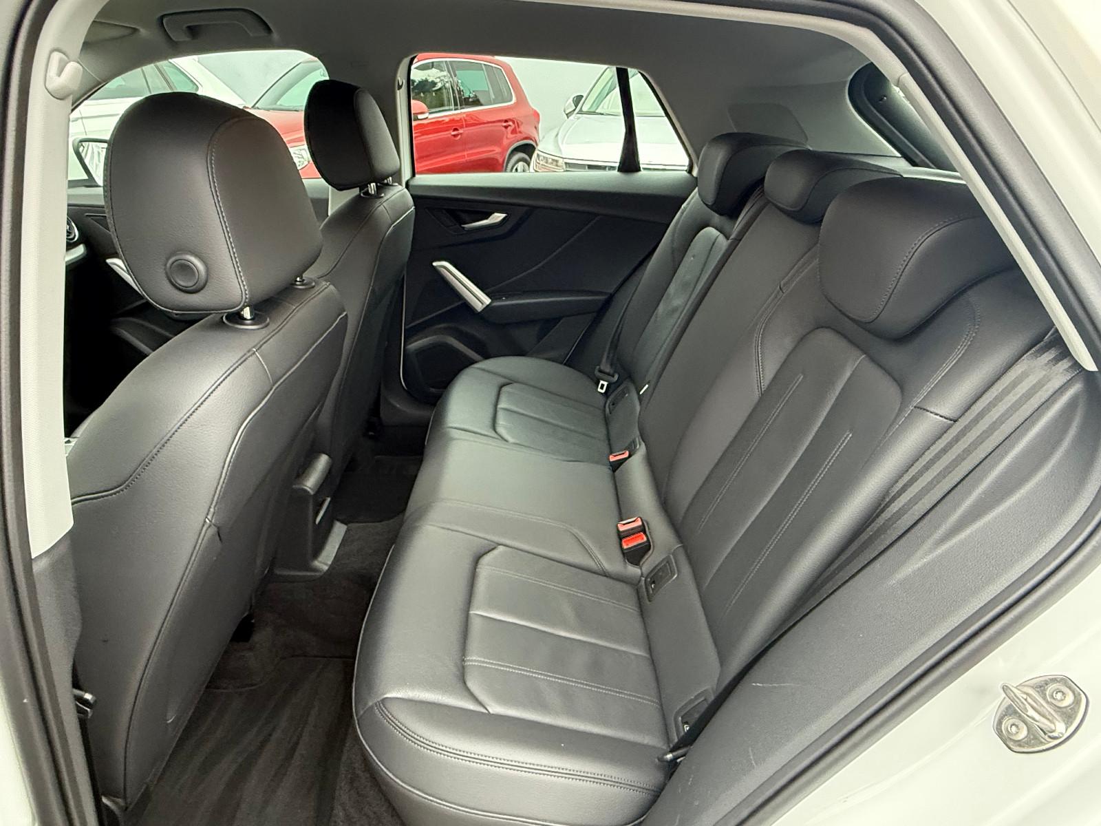 Audi Q2 35 TFSI*AHK*Tempomat*Leder*Navi*