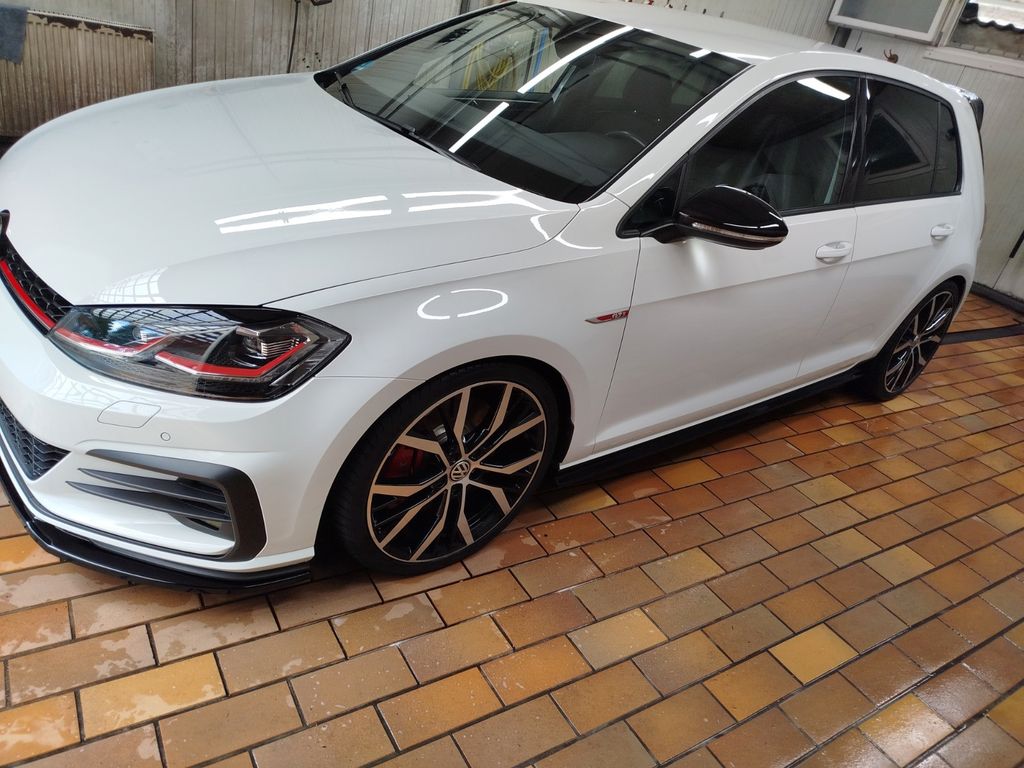 Image of Volkswagen Golf