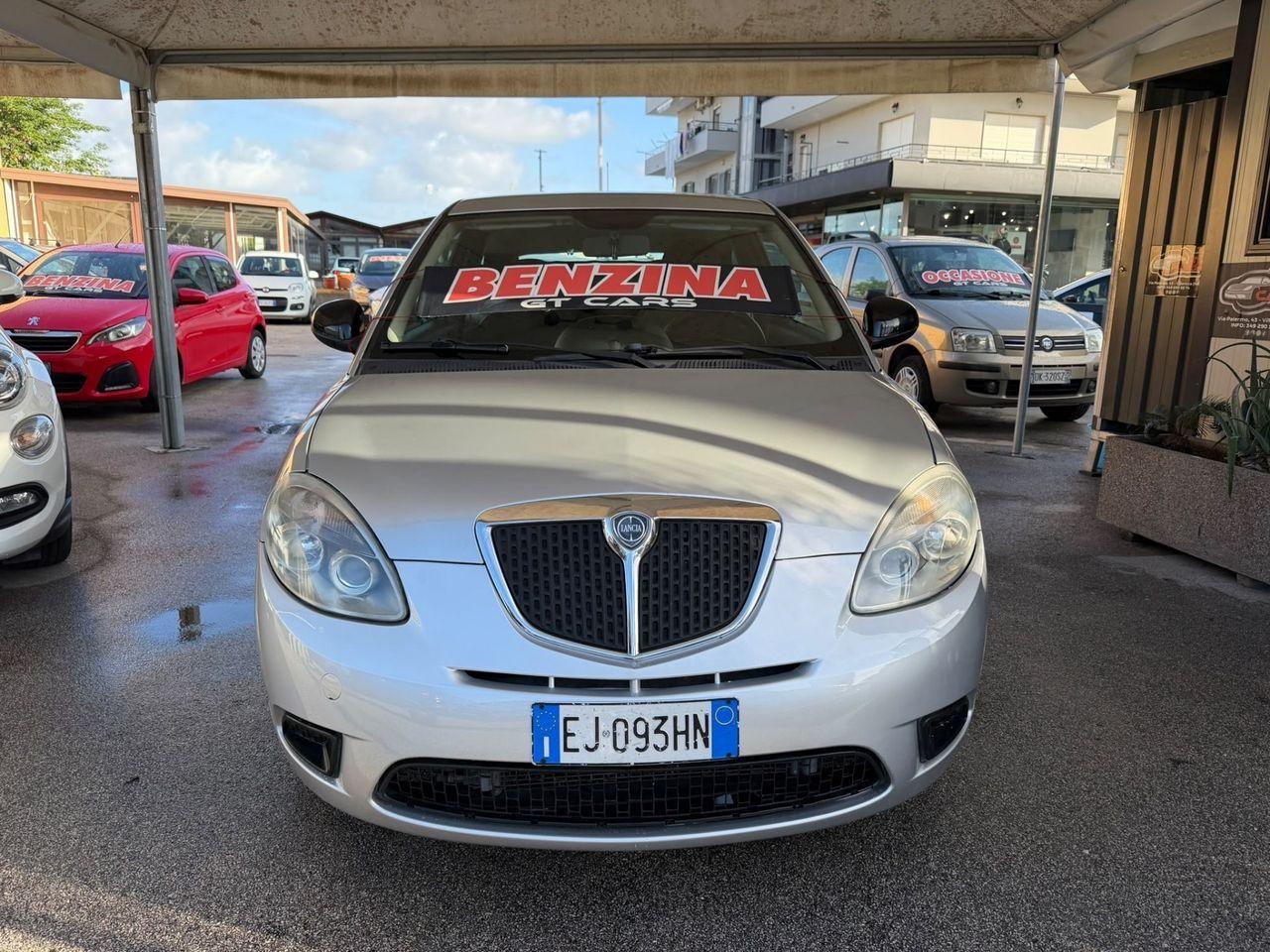 Lancia Ypsilon