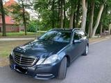 Mercedes-Benz E 220 CDI T AVANTGARDE AVANTGARDE