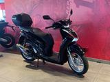 Honda SH125i - HONDA ROLLER 125