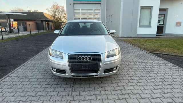 Audi A3 1.6 FSI Ambiente Sportback