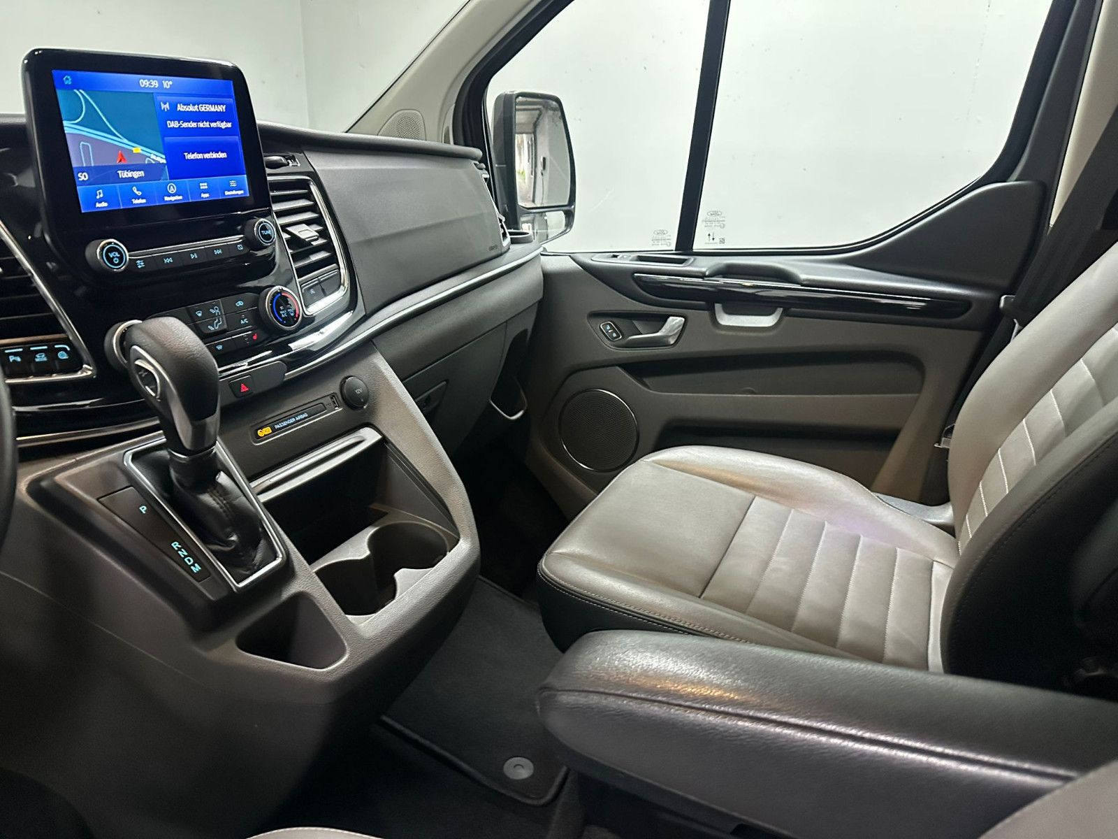 Fahrzeugabbildung Ford Tourneo Custom  320 L2H1 Titanium X*ACC*SDH*2KLI