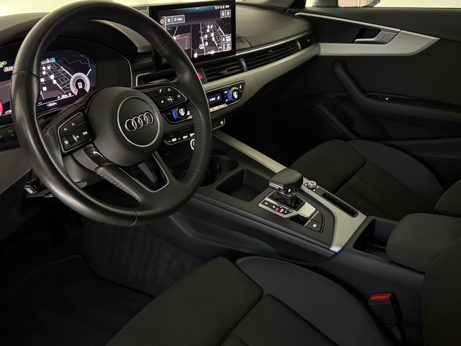 Fahrzeugabbildung Audi A4 Lim. 40 TFSI S LINE/VRTL COCKPIT+/MASSAGE