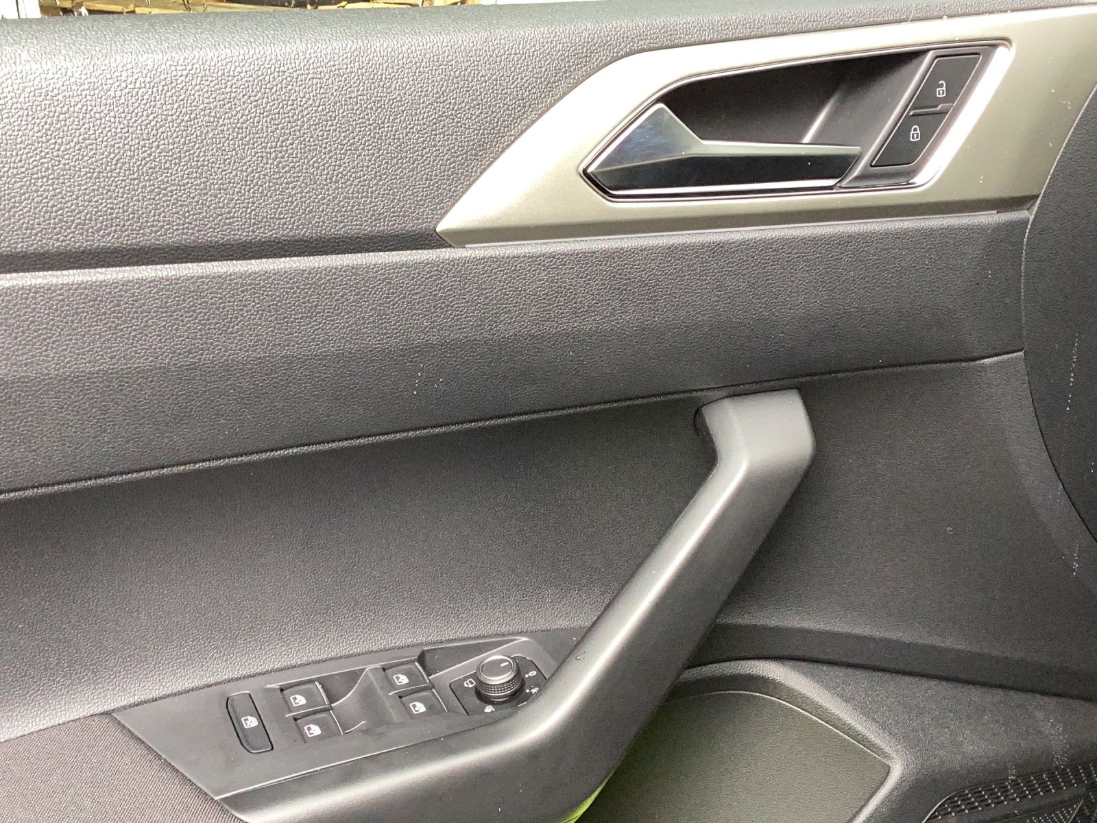Fahrzeugabbildung Volkswagen Taigo DSG Matrix ACC Kamera