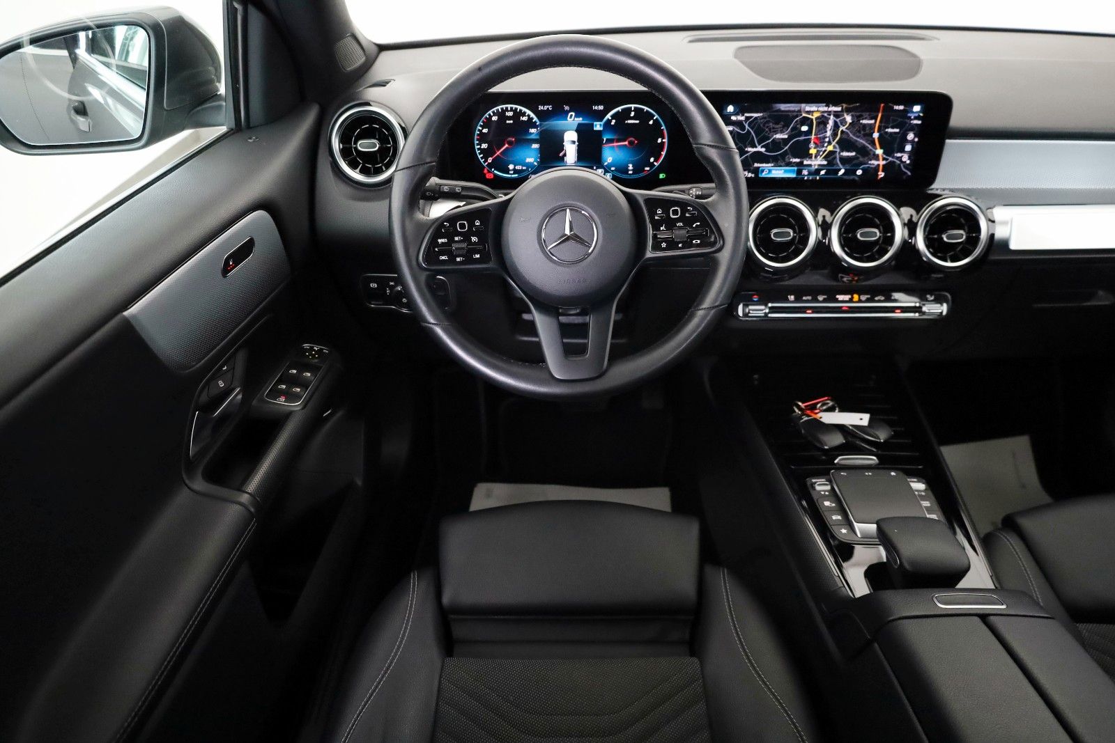 Fahrzeugabbildung Mercedes-Benz GLB 200d Style, T.Leder,Navi,LED,SH,Kamera,AHK
