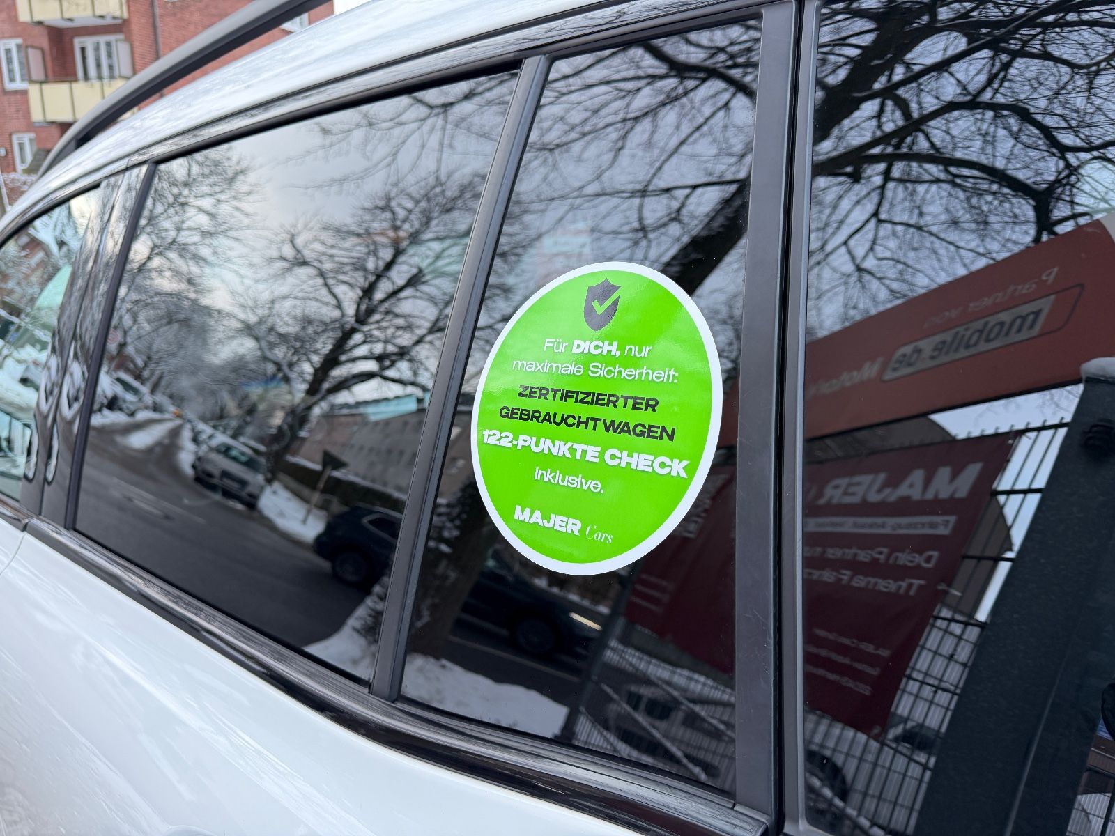 Fahrzeugabbildung Mercedes-Benz GLB 250 AMG 4Matic*PANO*MEMO*MULTIBEAM*360°KAM