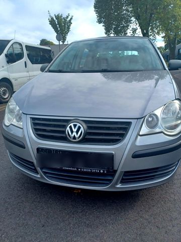 Volkswagen Polo 1.2 TÜV 09.2026