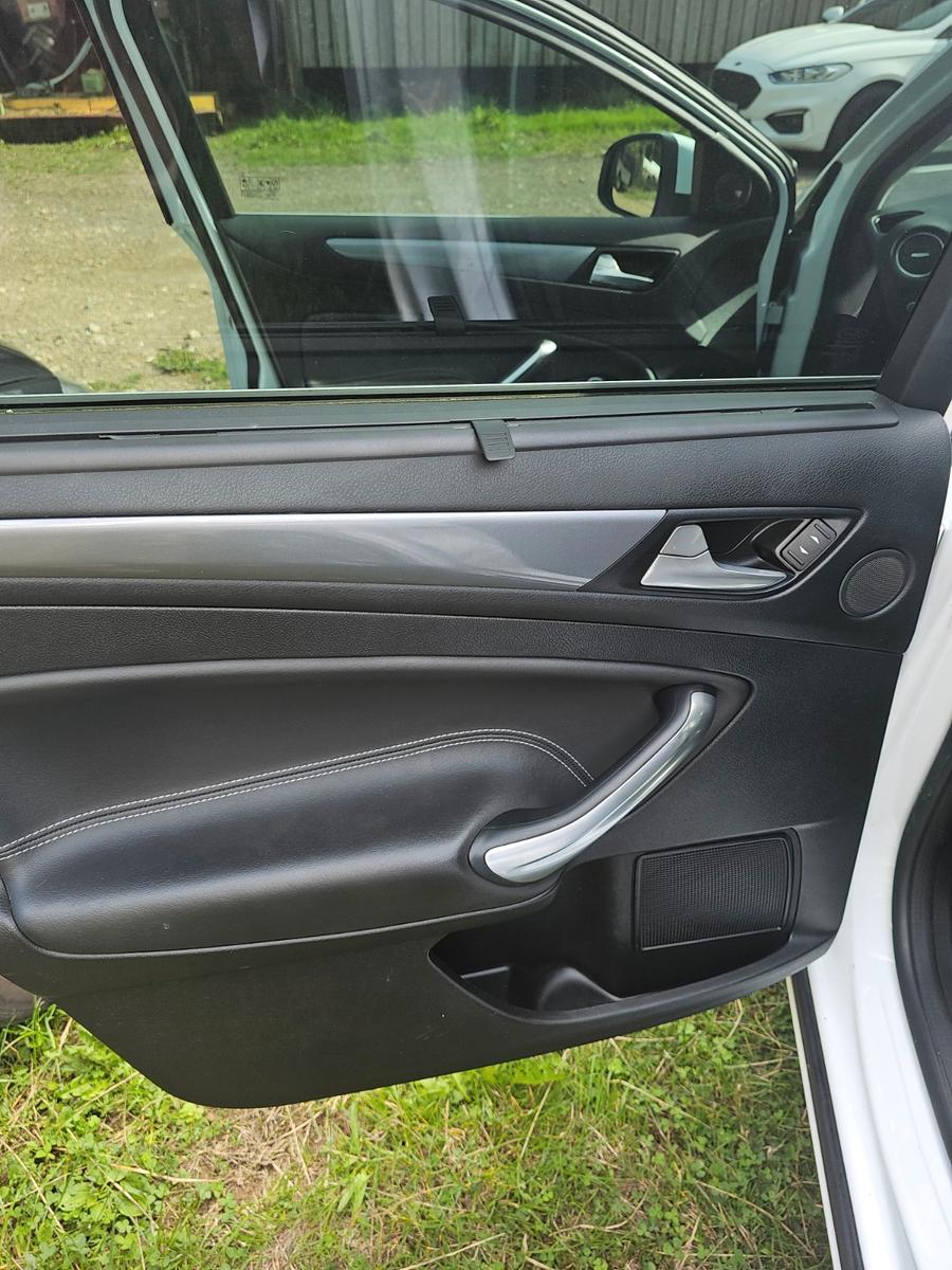 Ford Mondeo 2013 — photo 7