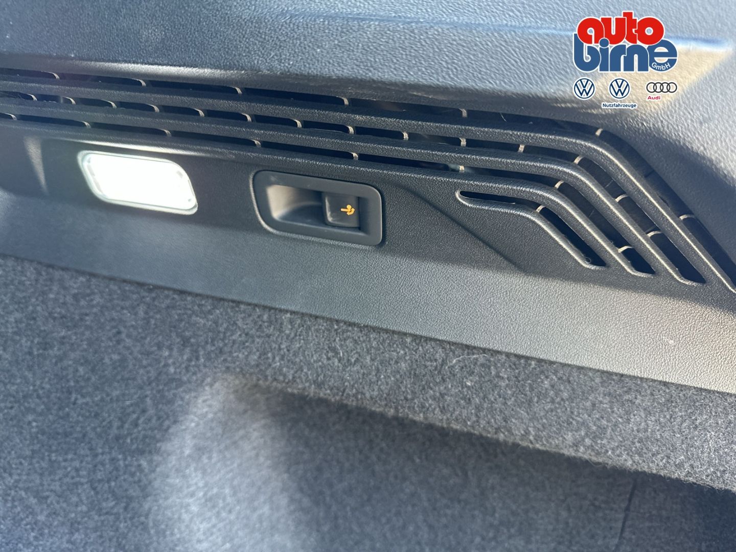 ID.5 Pro   128KW  AHK Navi LED ACC CarPlay Klima