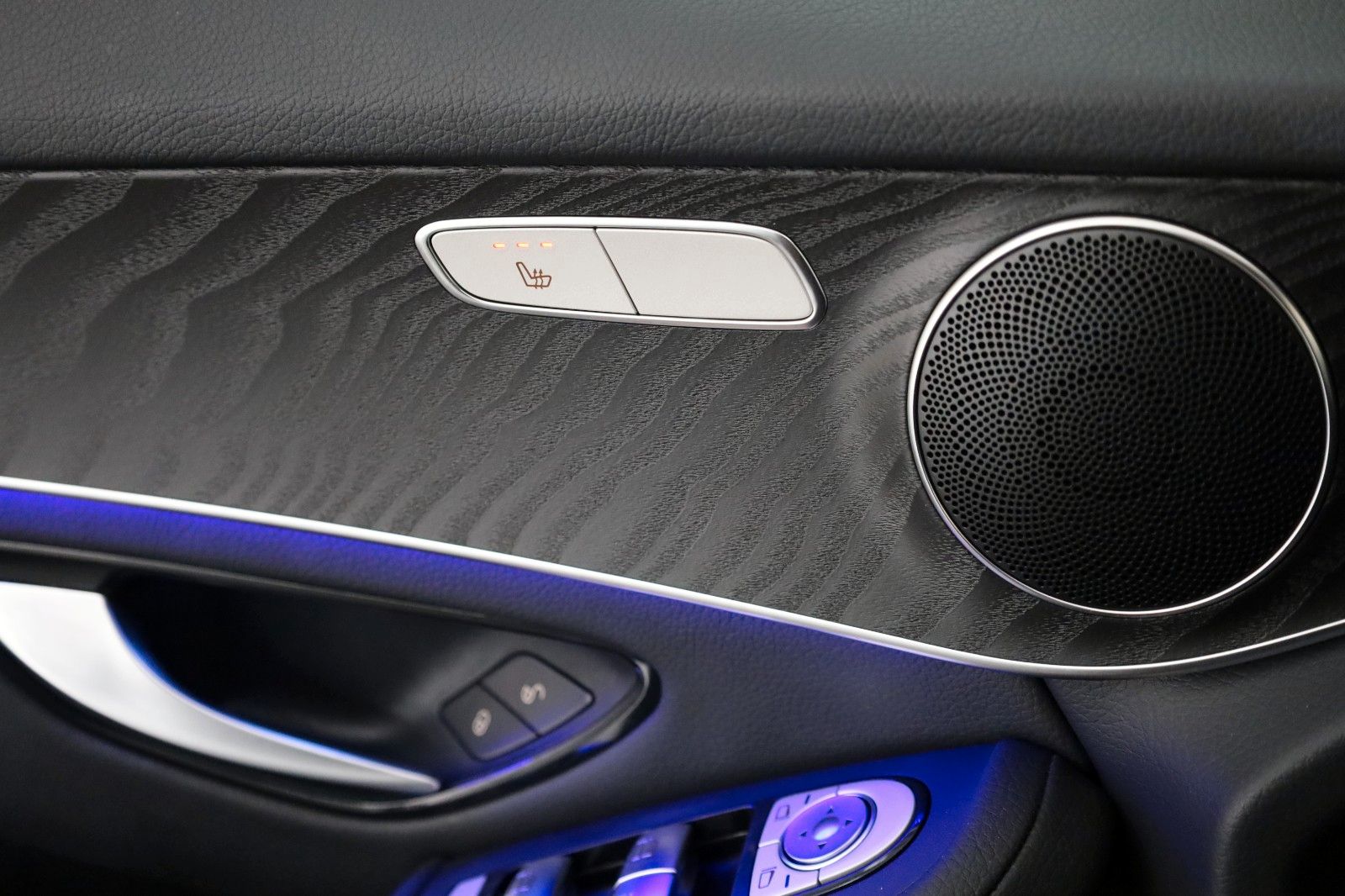 Fahrzeugabbildung Mercedes-Benz GLC 220d Coupe 4M Leder,Navi,LED,SH,Night/Park-P