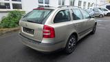 Skoda Octavia Combi Elegance Klimauto. PDC, Teilleder - Skoda Octavia aus 2006: Kombi