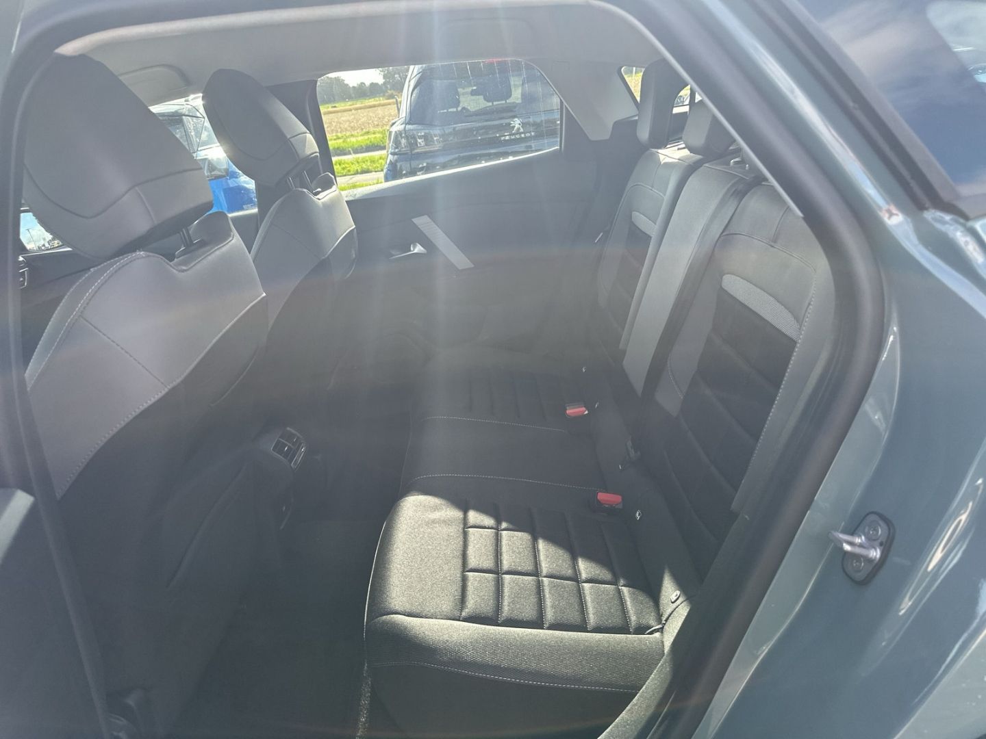 Fahrzeugabbildung Citroën C4 Plus 1.2 PureTech 130 AT8 Navi CarPlay SHZ