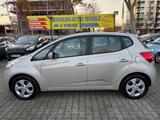Kia Venga Spirit 1.HAND *AUTOMATIK*WENIG KM* - gebrauchte Kia Venga aus dem Jahr 2011
