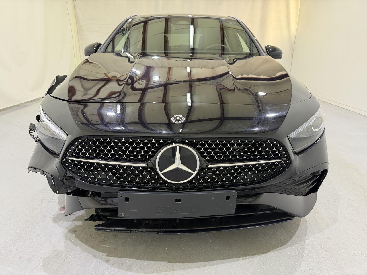 Mercedes-Benz A 200 HB A200d AMG Premium Plus Night