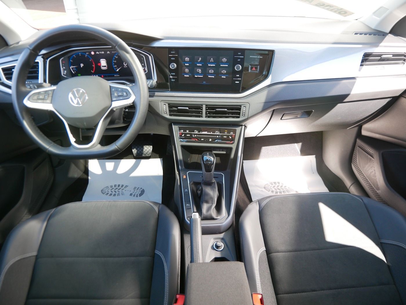 Fahrzeugabbildung Volkswagen Polo -VI 1.0 Style NEU39T DSG AHK MATRIX DACH SH