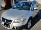 Fiat Sedici baugleich Suzuki SX4 -- TÜV neu - silberne Fiat Sedici