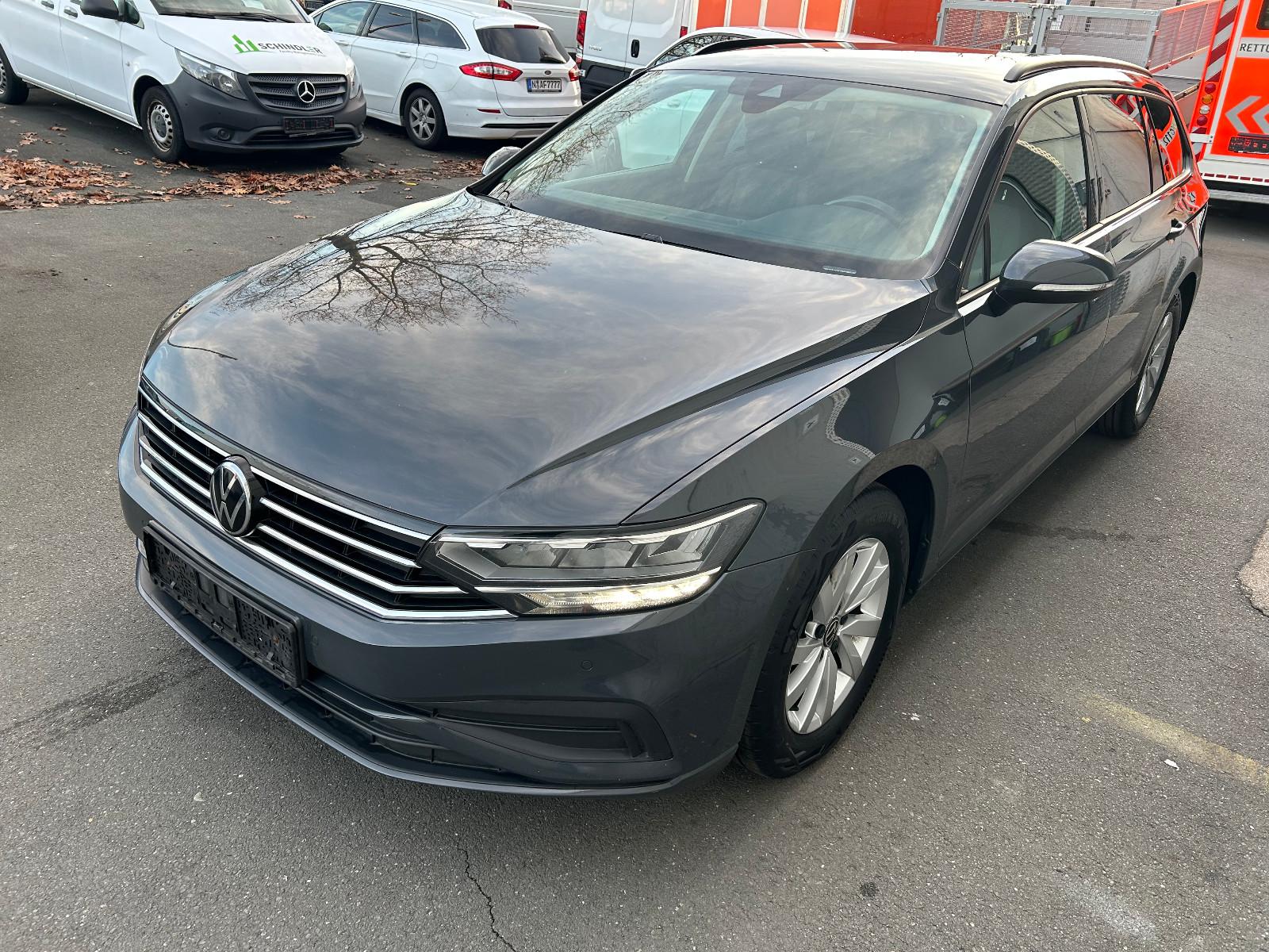 Volkswagen Passat Variant 2.0 TDI DSG*CAM*CarPlay*1.HAND