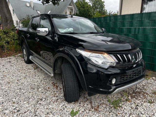 Mitsubishi L200 L 200 Plus Doppelkabine 4WD