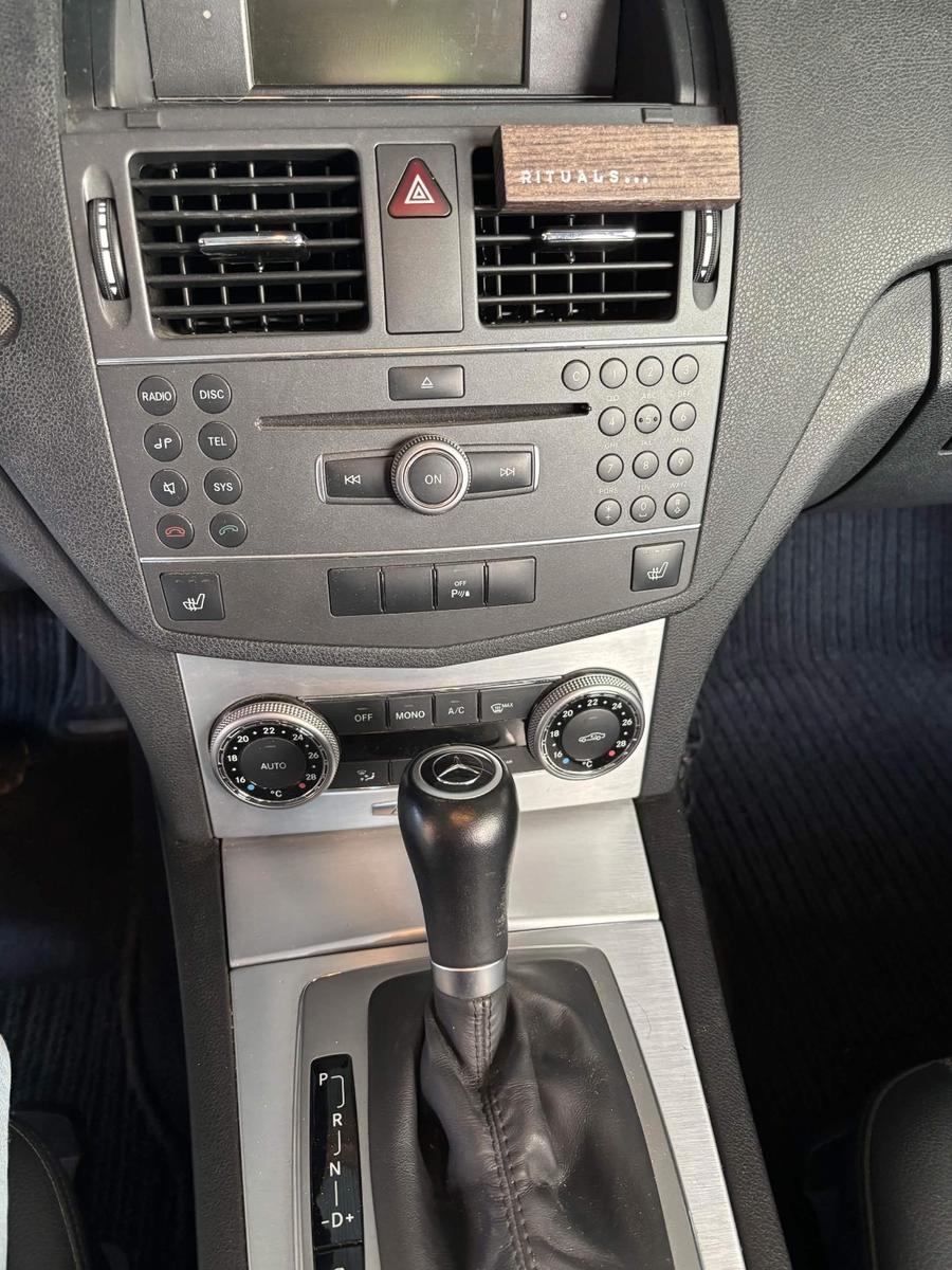 Mercedes-Benz C220 2010 — photo 9