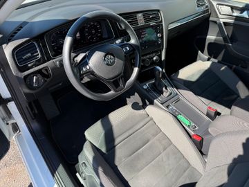 Volkswagen Golf VII Lim. Highline+LED+SHZ+Navi+Digi.Cockp.