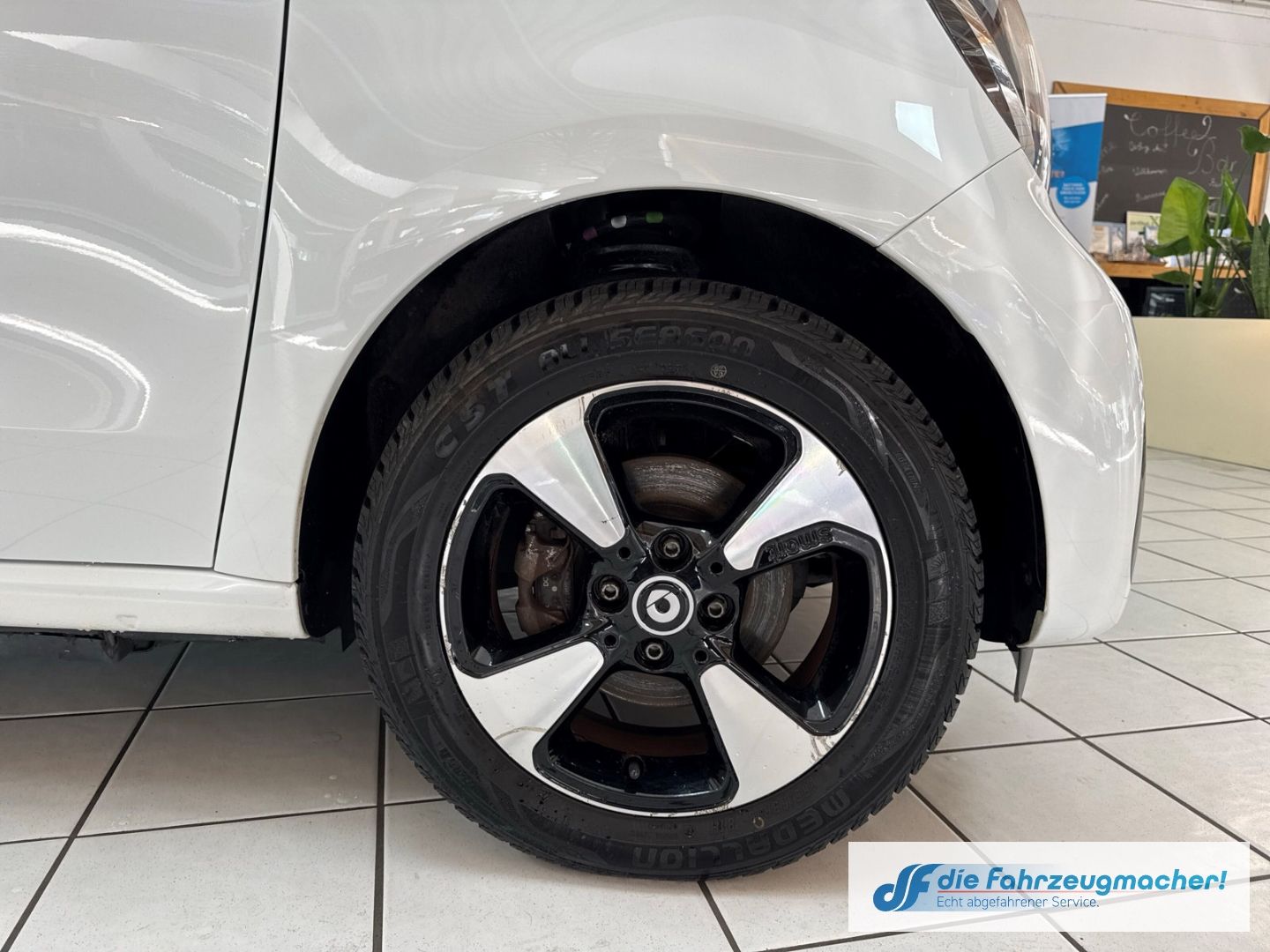 Fahrzeugabbildung Smart forfour electric drive EQ Klimaautom DAB Notbrem