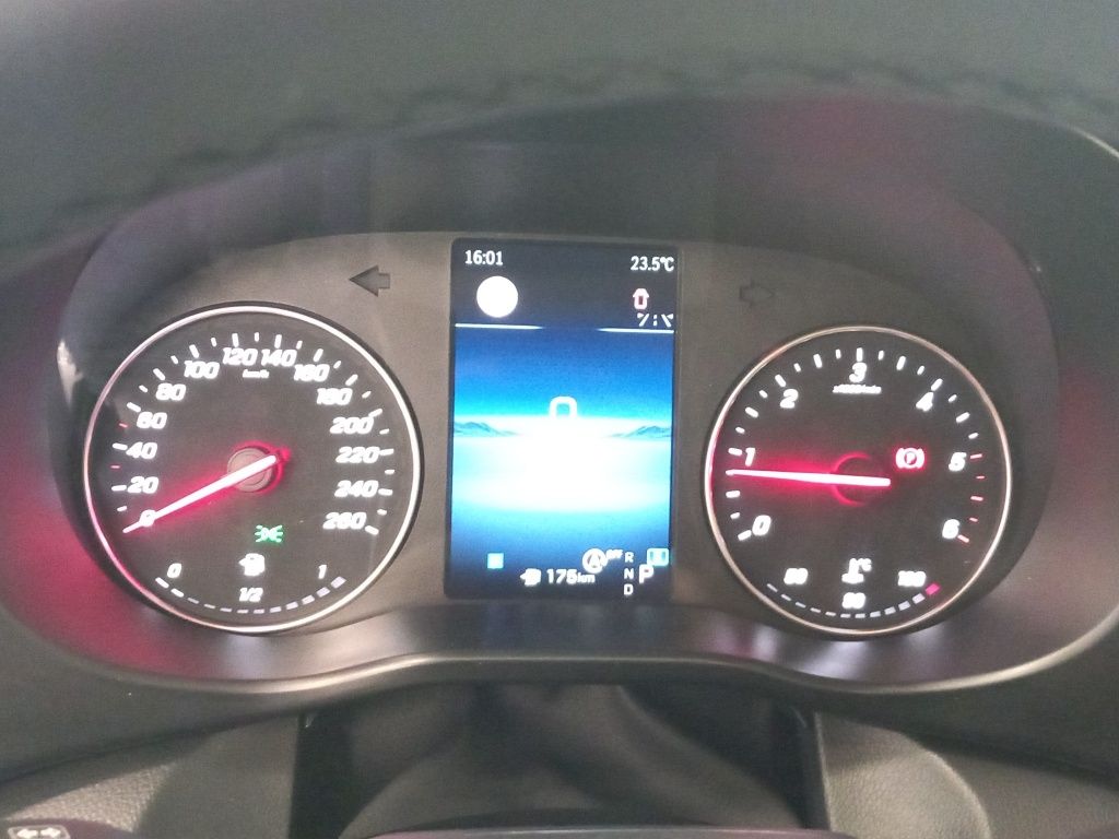 Fahrzeugabbildung Mercedes-Benz Vito 119 CDI 4x4 Mixto Lang AHK*Standh.*PDC