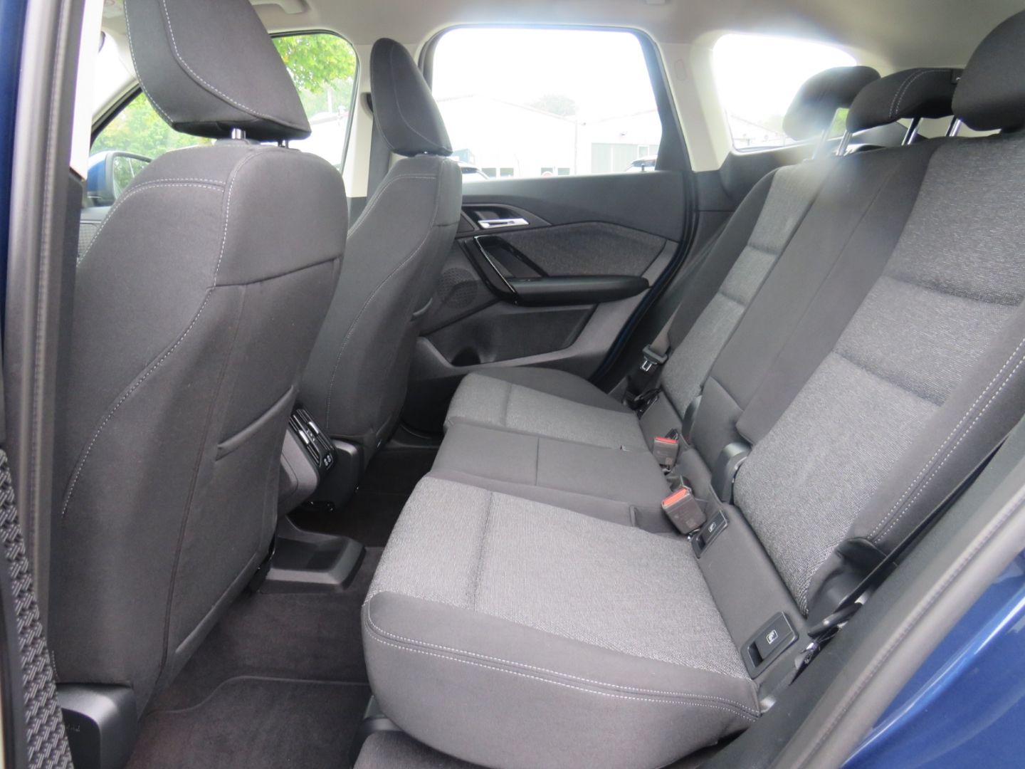 BMW X1 sDrive 20 i AHK RFK LED SHZ Carplay foto 3