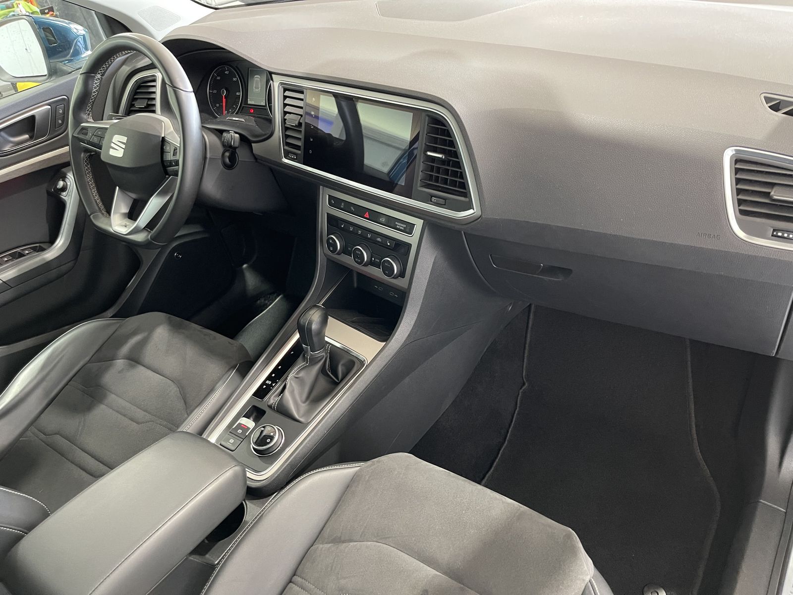 Fahrzeugabbildung SEAT Ateca Xperience 2.0 TDI*AHK*Cam*LED*Leder*
