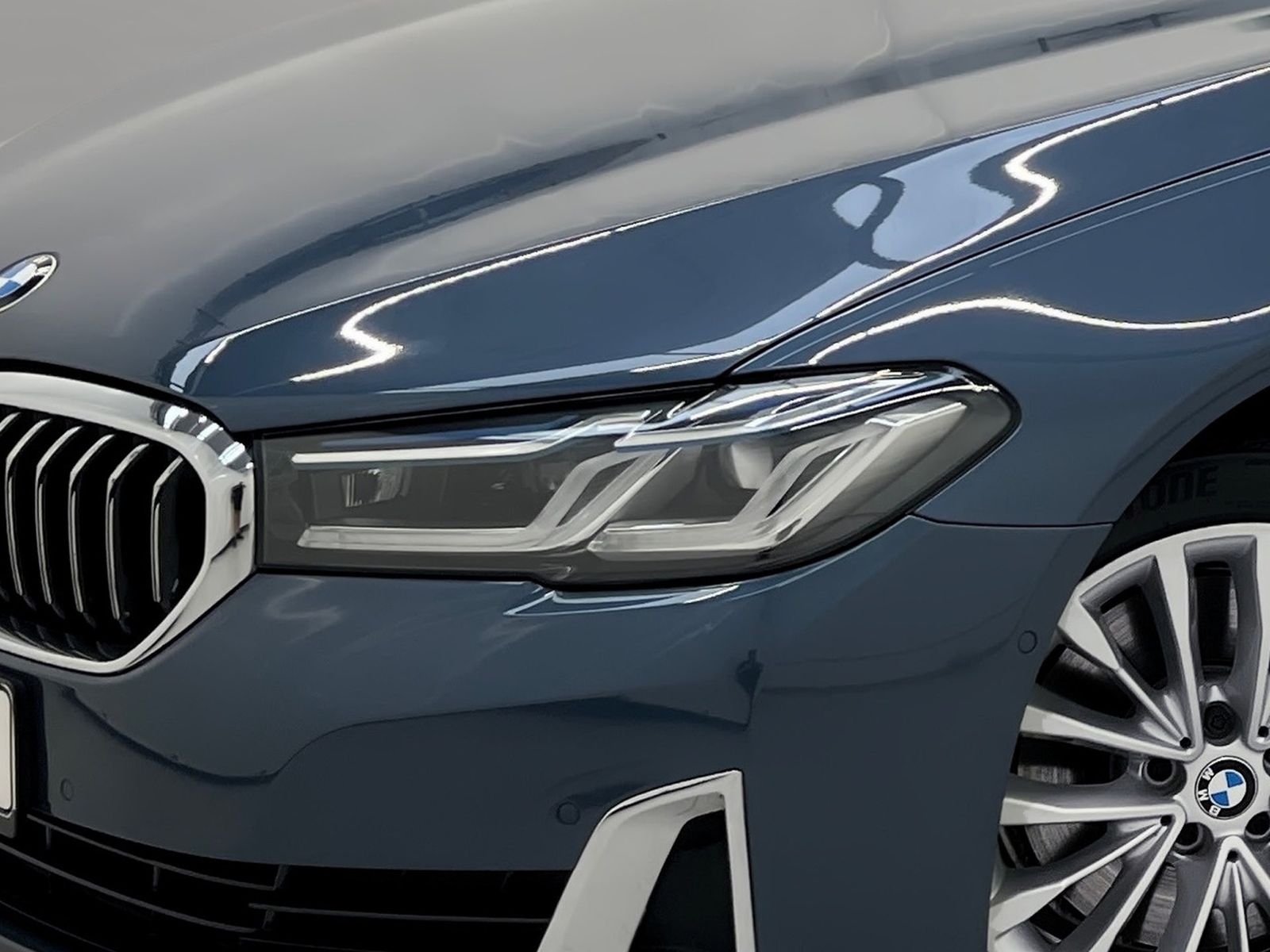 BMW 540i xDrive Harman K LiveCockpitProf Head-Up foto 5