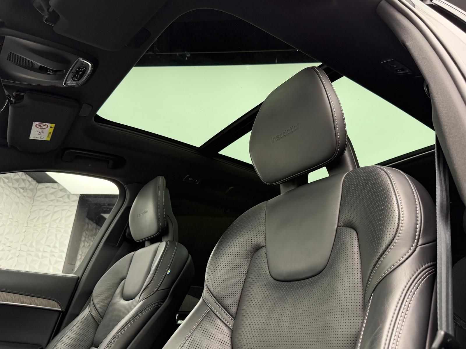 Fahrzeugabbildung Volvo XC90 B5PLUS 7-SITZE/AWD/PANO/H&K/ACC/360°/AHK/CA