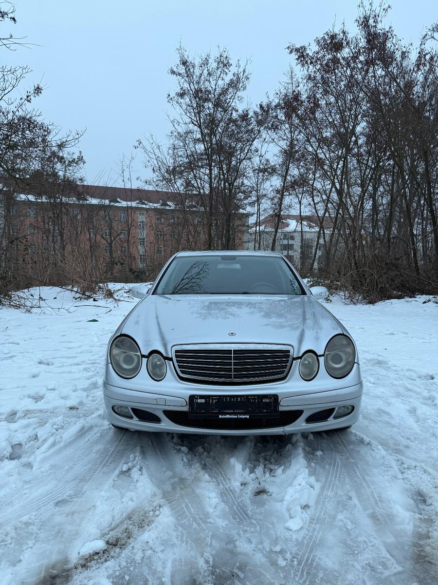 Mercedes-Benz E 220 Limousine CDI