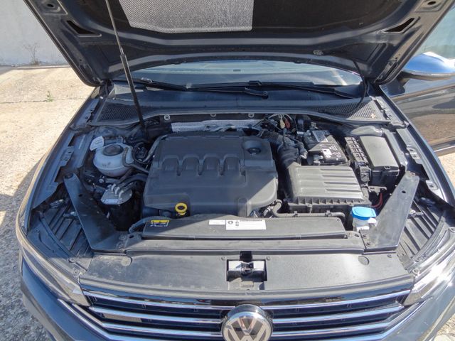 Fahrzeugabbildung Volkswagen Passat Alltrack/4Motion/2.Hd/Kam/AHK/Navi/