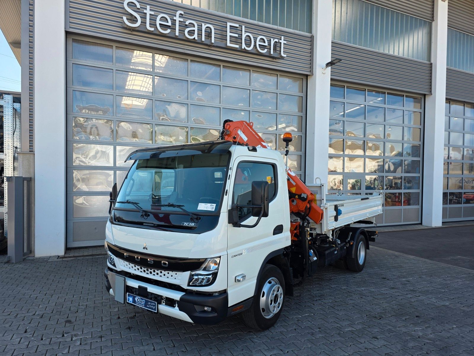 Fahrzeugabbildung Mitsubishi Fuso Canter 7C18 KK Atlas 57.3RC-A2 Funk AHK