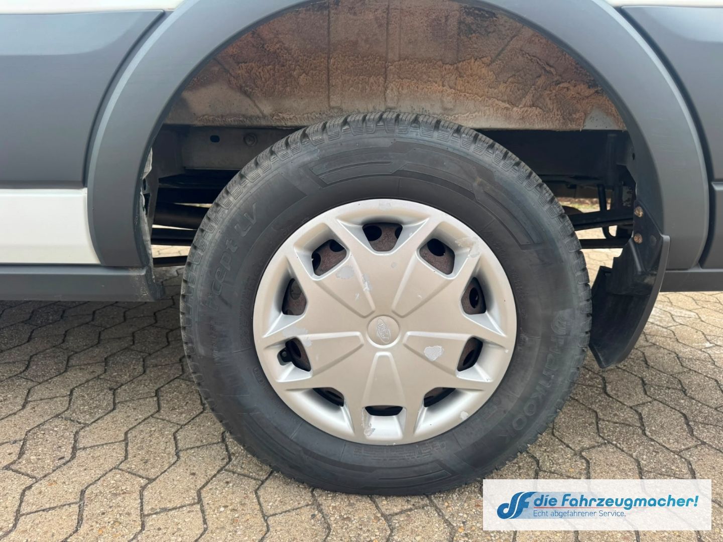 Fahrzeugabbildung Ford Transit Bus 410 L3 Trend Spurhalteass. Temp *EXP