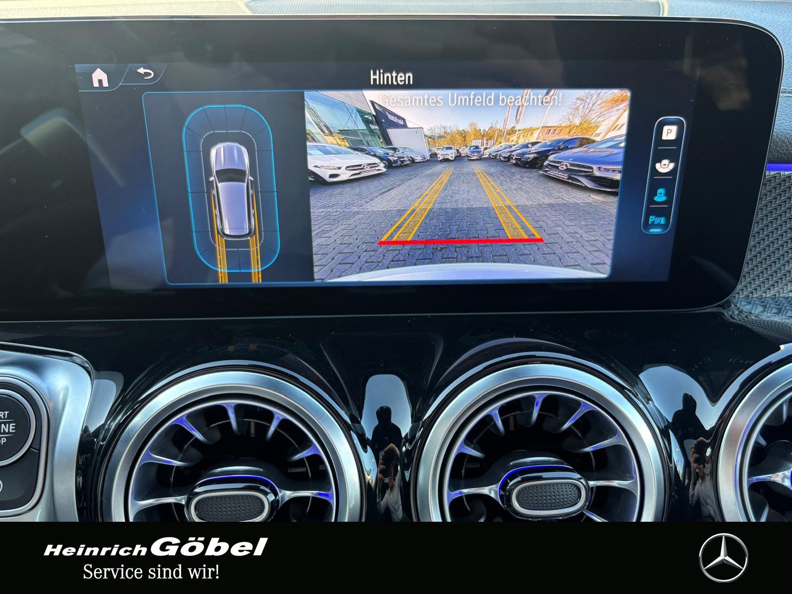 Fahrzeugabbildung Mercedes-Benz GLB 200 d AMG PANO LEDER WP KAM VZA AUG-REA ASA
