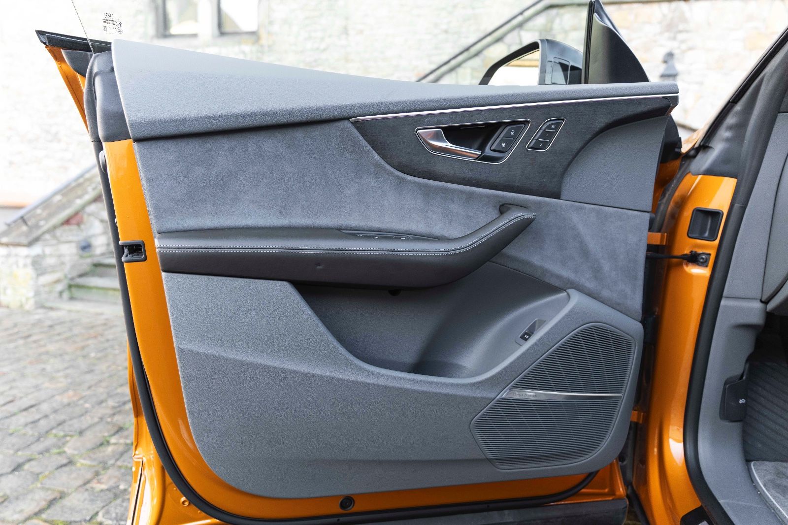 Fahrzeugabbildung Audi Q8 55 TFSI quattro S-LINE 360° B&O LED MASSAGE