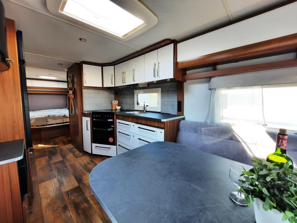 Fahrzeugabbildung Polar 730 QA Selected/Ganzjahreswohnwagen!