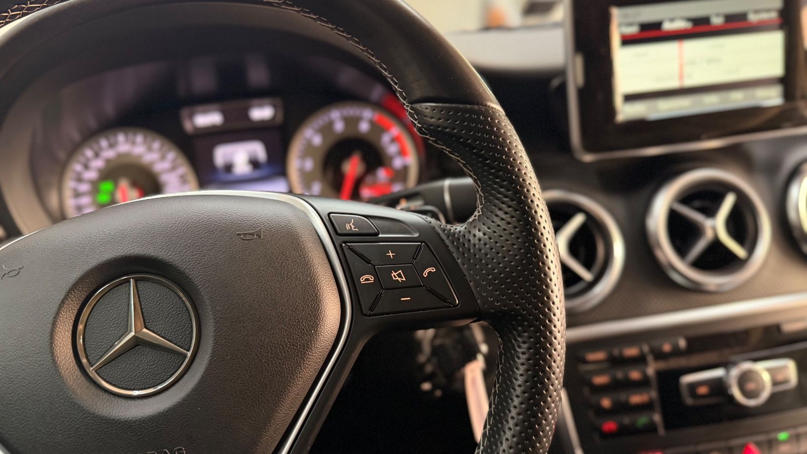 MERCEDES-BENZ A 180 A 180 Urban Kamara|LED|Xenon|Automatik Vorschau 28