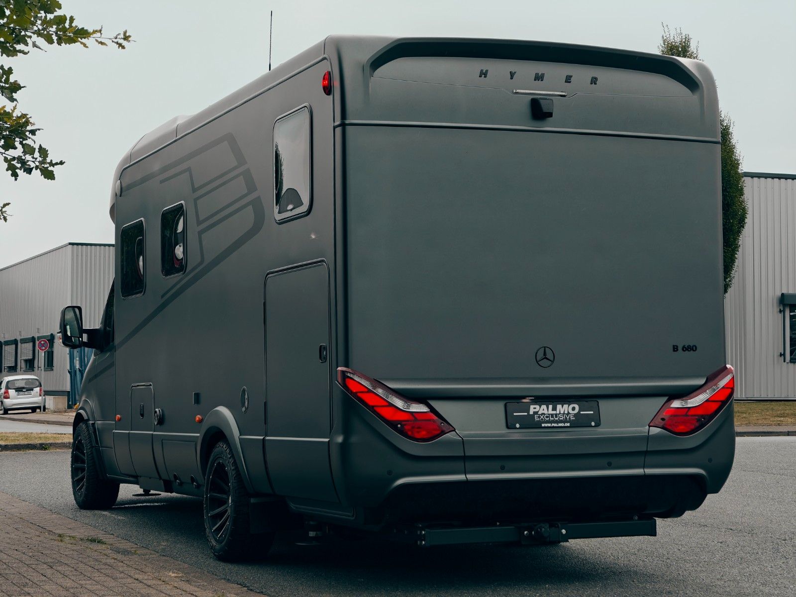 Fahrzeugabbildung HYMER / ERIBA / HYMERCAR B-KLASSE MC T 680 X - PTS SELENITGRAU MAGNO
