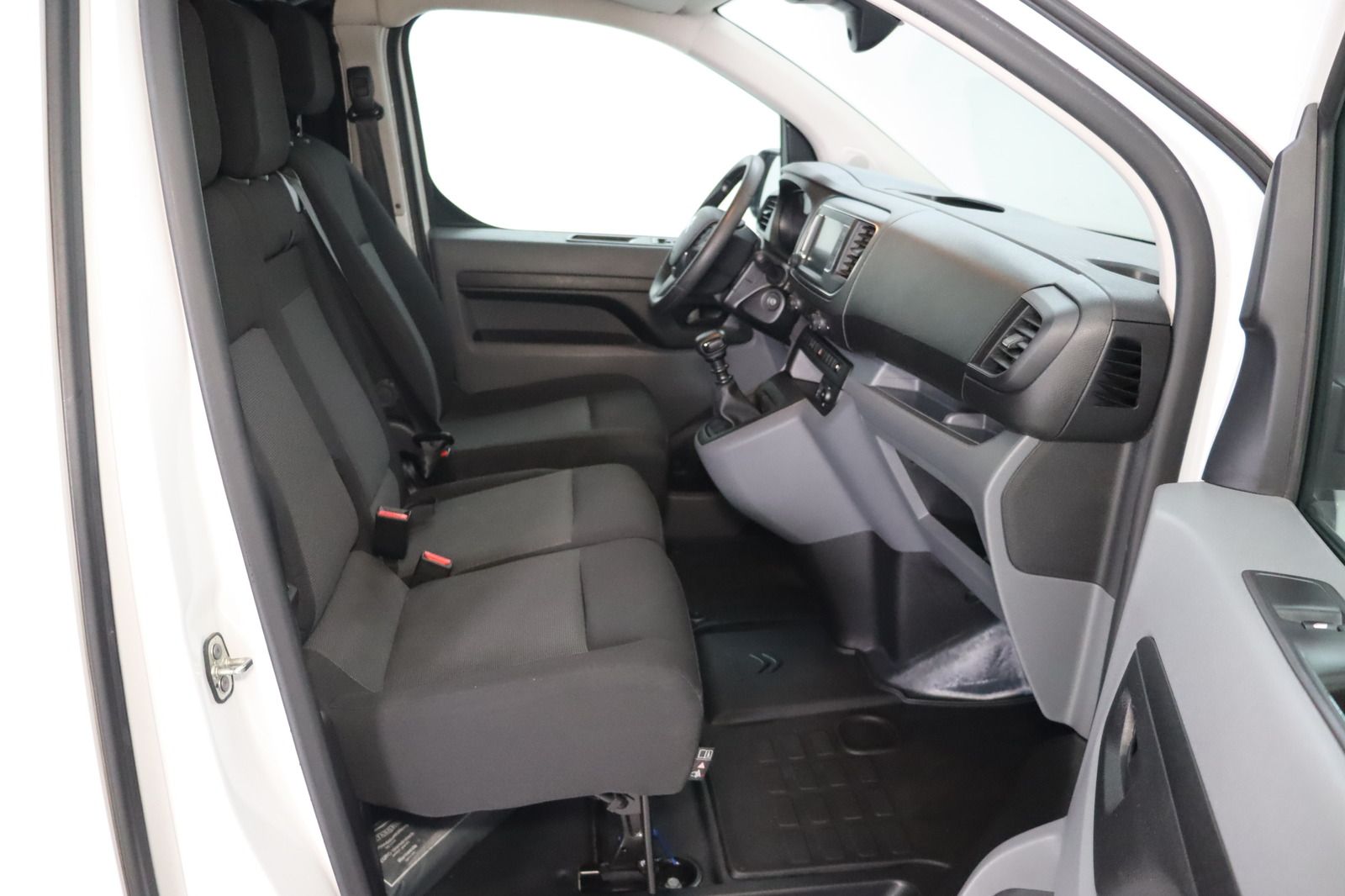 Fahrzeugabbildung Citroën Jumpy Kasten 1.5 HDi L2H1 Klima 1.Hand