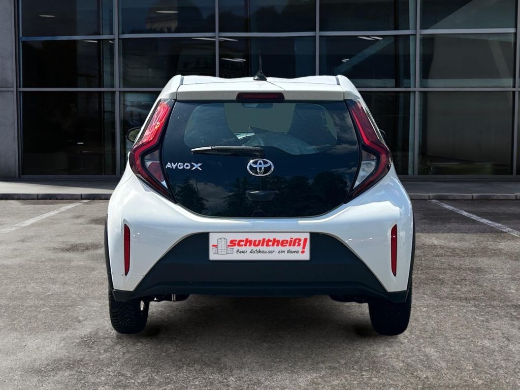 Fahrzeugabbildung Toyota Aygo X Play