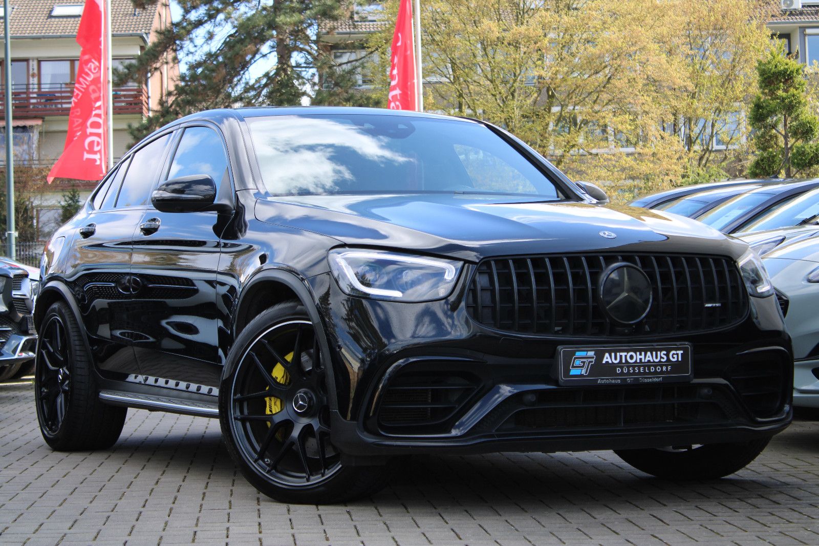MERCEDES-BENZ GLC 63 AMG 4Matic+/Distro/Glasd/Leder/360°Ka/AHK