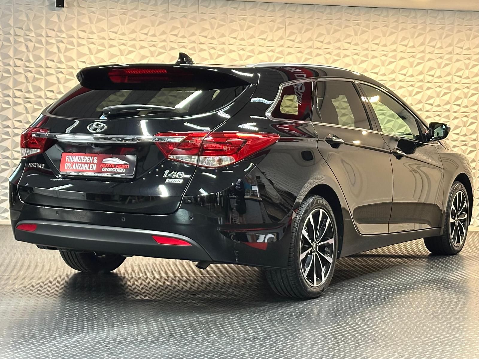 HYUNDAI i40 1.6CRDi SPACE* SHZ#LH#TEMPO#NAVI#PDC#CAM#DAB - Image 8