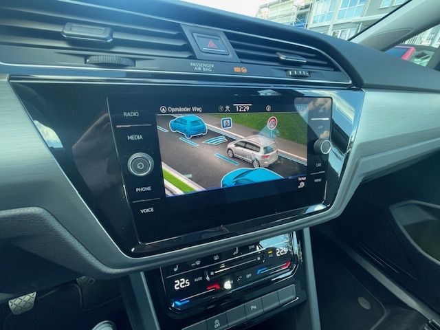 Touran 1.5 TSI Comfortline NAVI  Digitales Cockp